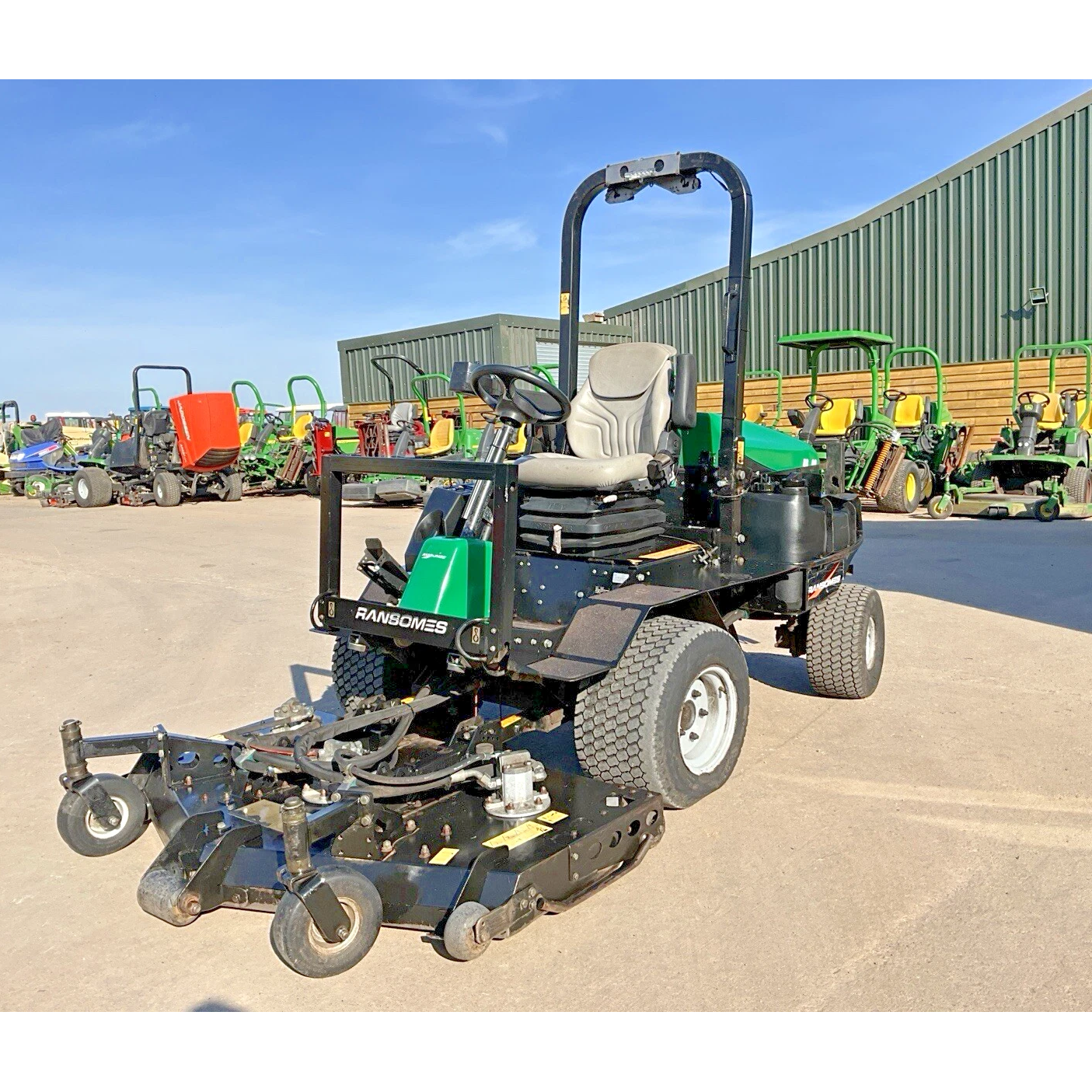 2018 RANSOMES HR300 OUTFRONT ROTARY DIESEL RIDE ON LAWN MOWER 1985 HRS